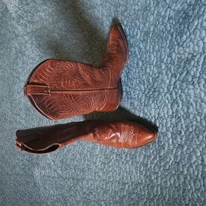 Source Unknown Brown Heeled Boots